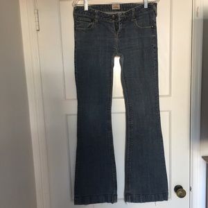 Free People Low Rise Jeans (Size 28)